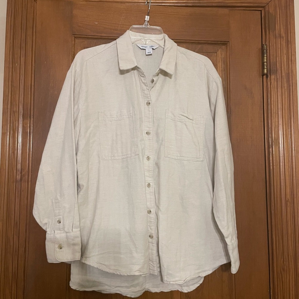 Old Navy Cream Flannel Button-Down “The Boyfriend Shirt,”‎ Chest Pockets, Size L